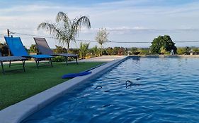 Rez de villa tout confort avec piscine